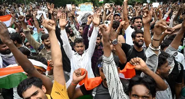 Masu Zanga-Zangar Da Suka Tilasta Murabus Din Ministan Ilimi A Indiya Sun Nemi A Saki Wadanda Aka Kama
